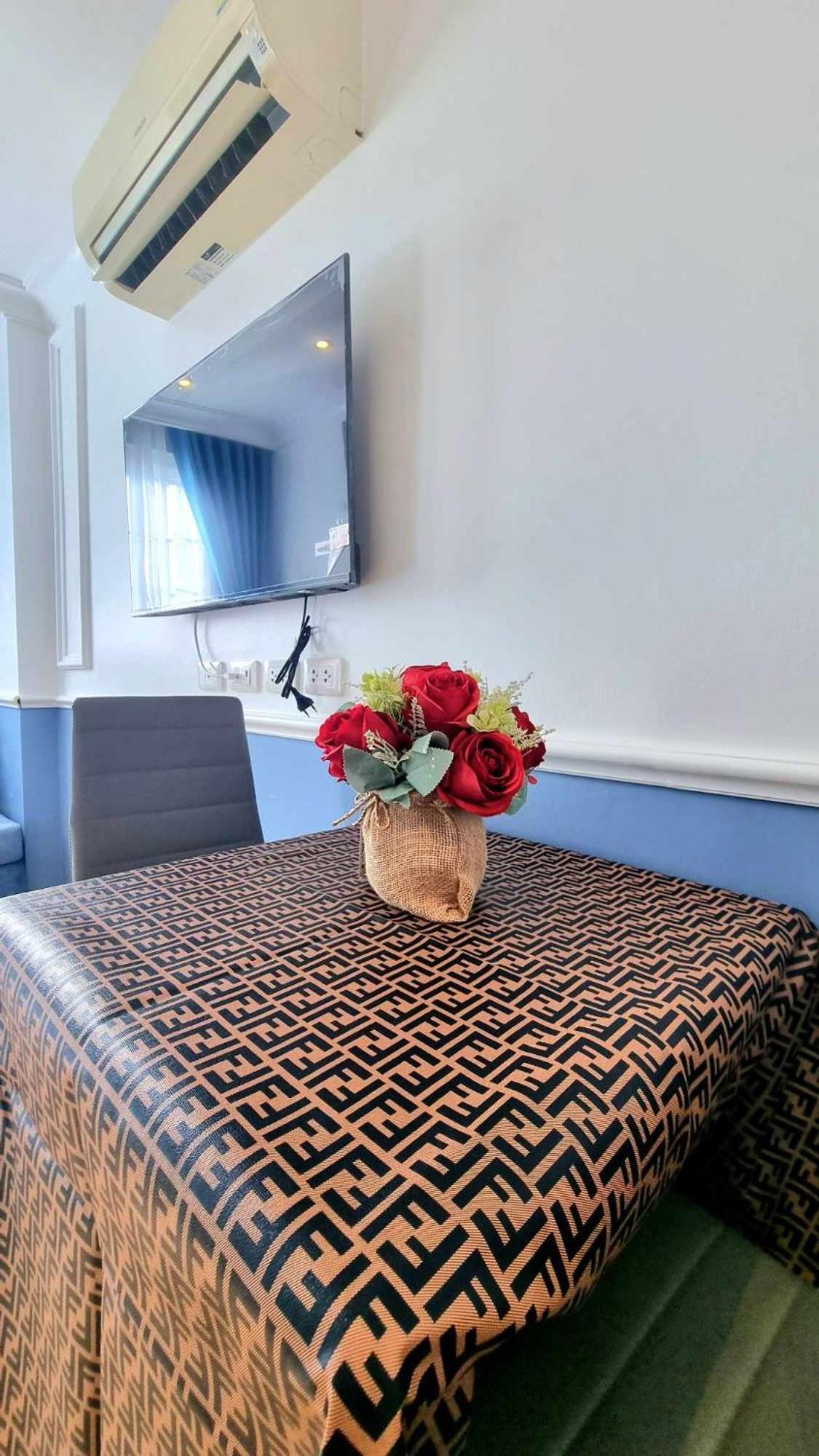 Seven Seas Cote D'Azur Resort Jomtien Na Chom Thian Bagian luar foto